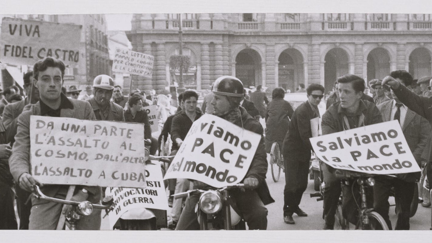 Manifestazione antimperialista per la pace a sostegno di Cuba